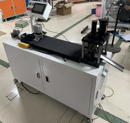 全自動空気のフィルターを作る機械 アルミプロファイル 7pa 空気圧